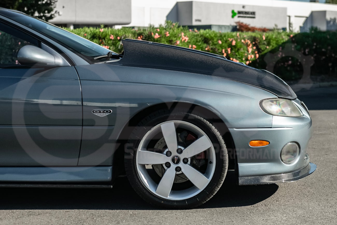 2004-2006 PONTIAC GTO | ZR1 STYLE CARBON FIBER FRONT VENTED COWL HOOD